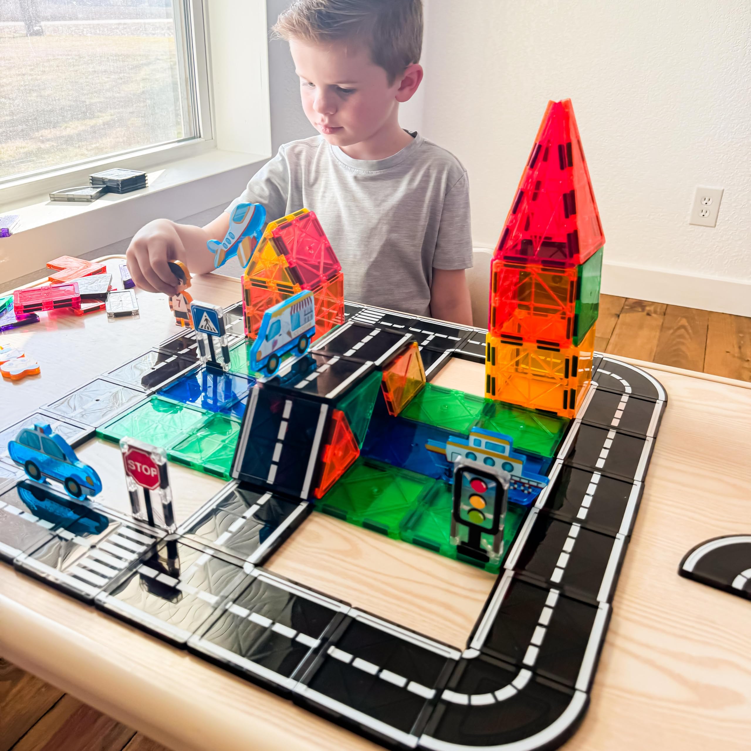 IGIVI magnetic road toppers to create interactive street layouts
