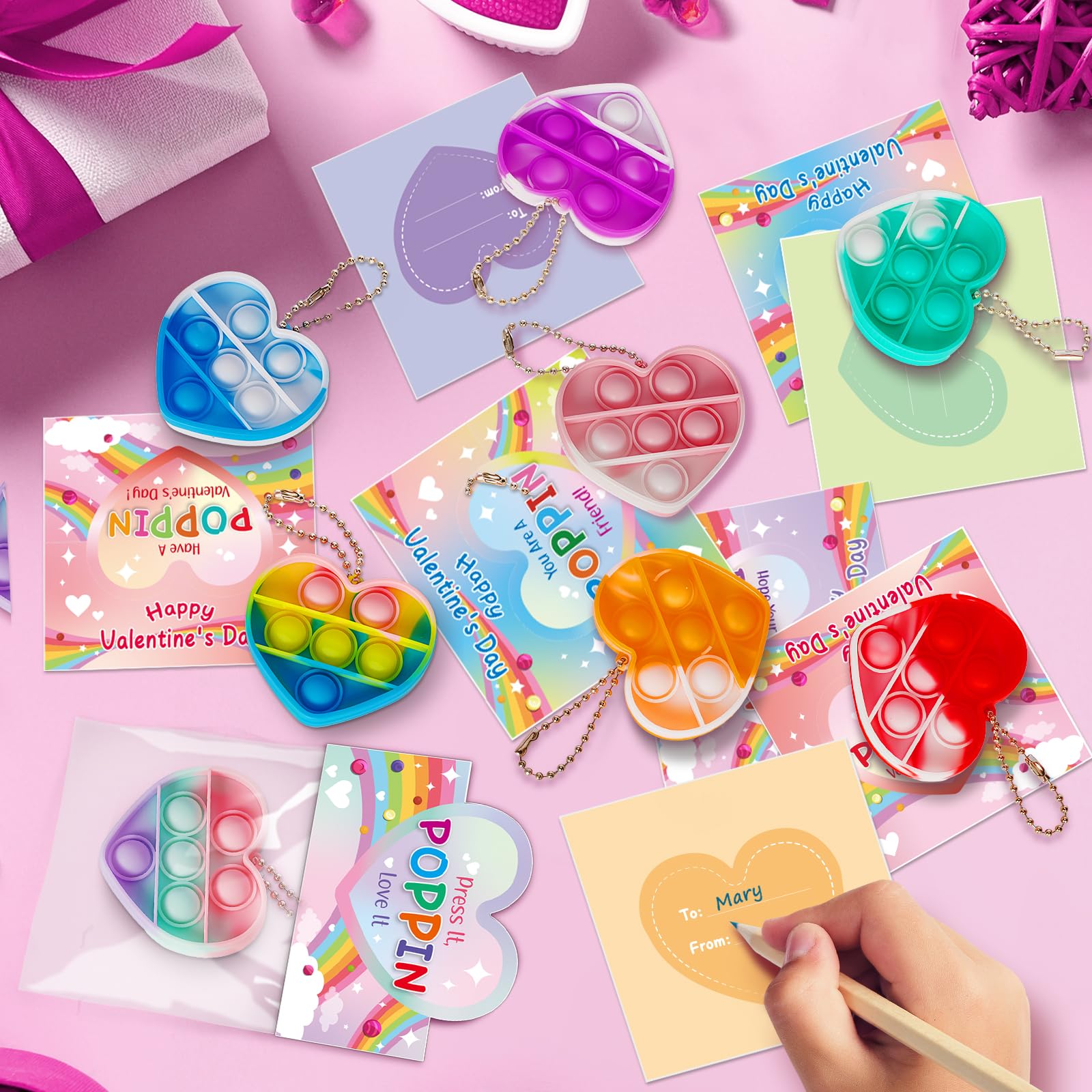 IJIGU classroom-friendly gift set supports joyful Valentine exchanges.