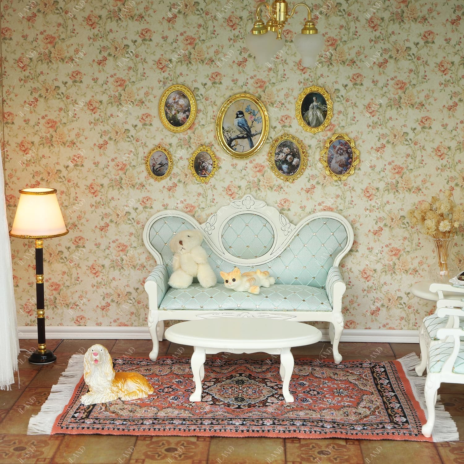 iLAND DIY miniature display setup showing interchangeable pictures
