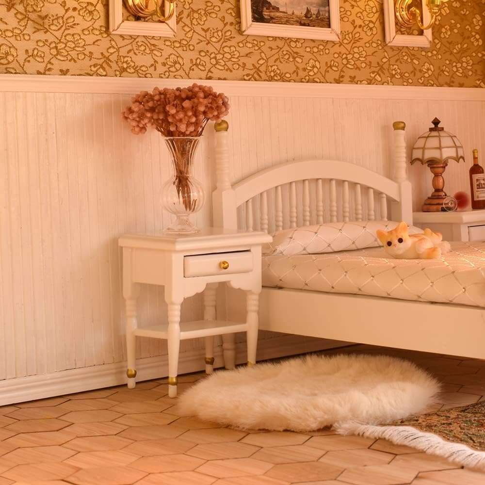 iLAND second bedside table balances layout and tiny decor display.