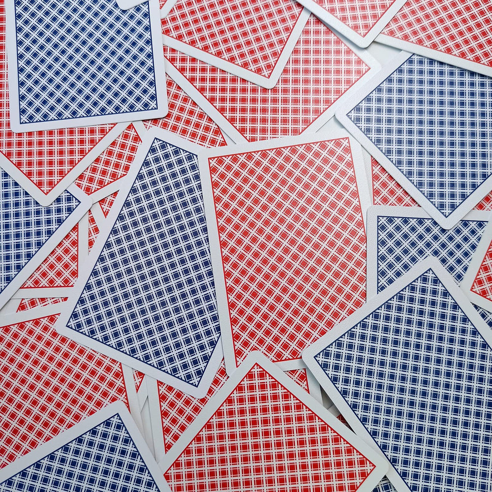 IMAGAME smooth-front frosted-back design improves dealing visibility.