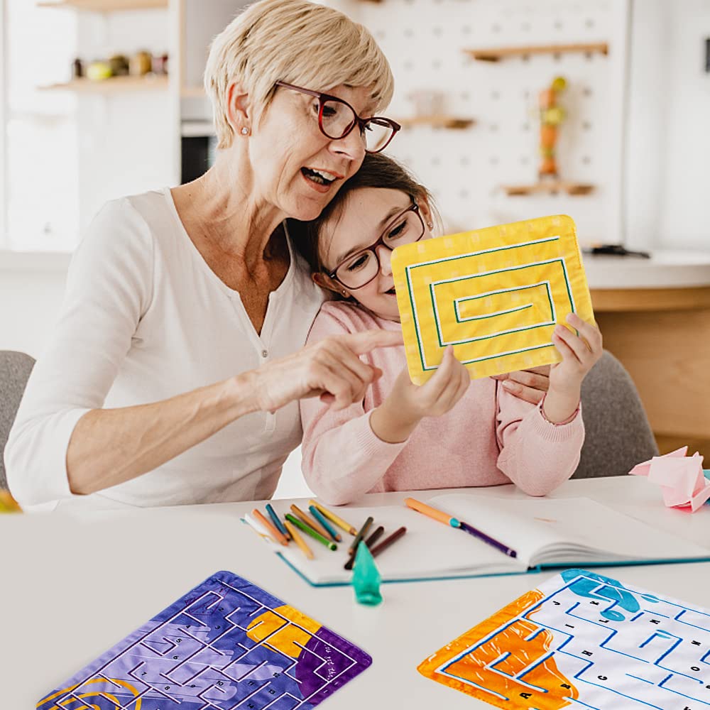 Inbeby Marble Maze Mat color variety encourages tactile curiosity and focus