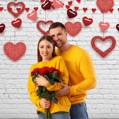 INRUI RUINI rustic white brick backdrop with red hearts provides bright, realistic backgrounds.