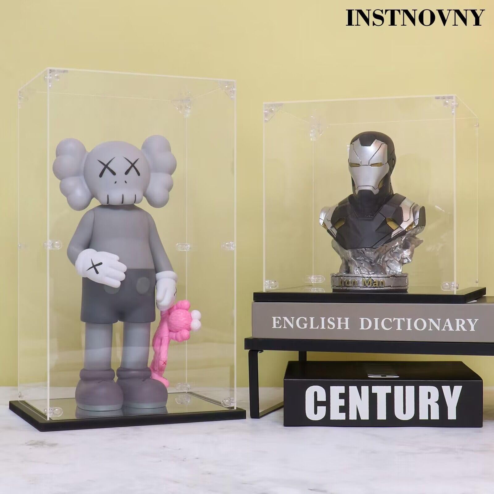 Instnovny dustproof display case placed on desk or shelf for protection