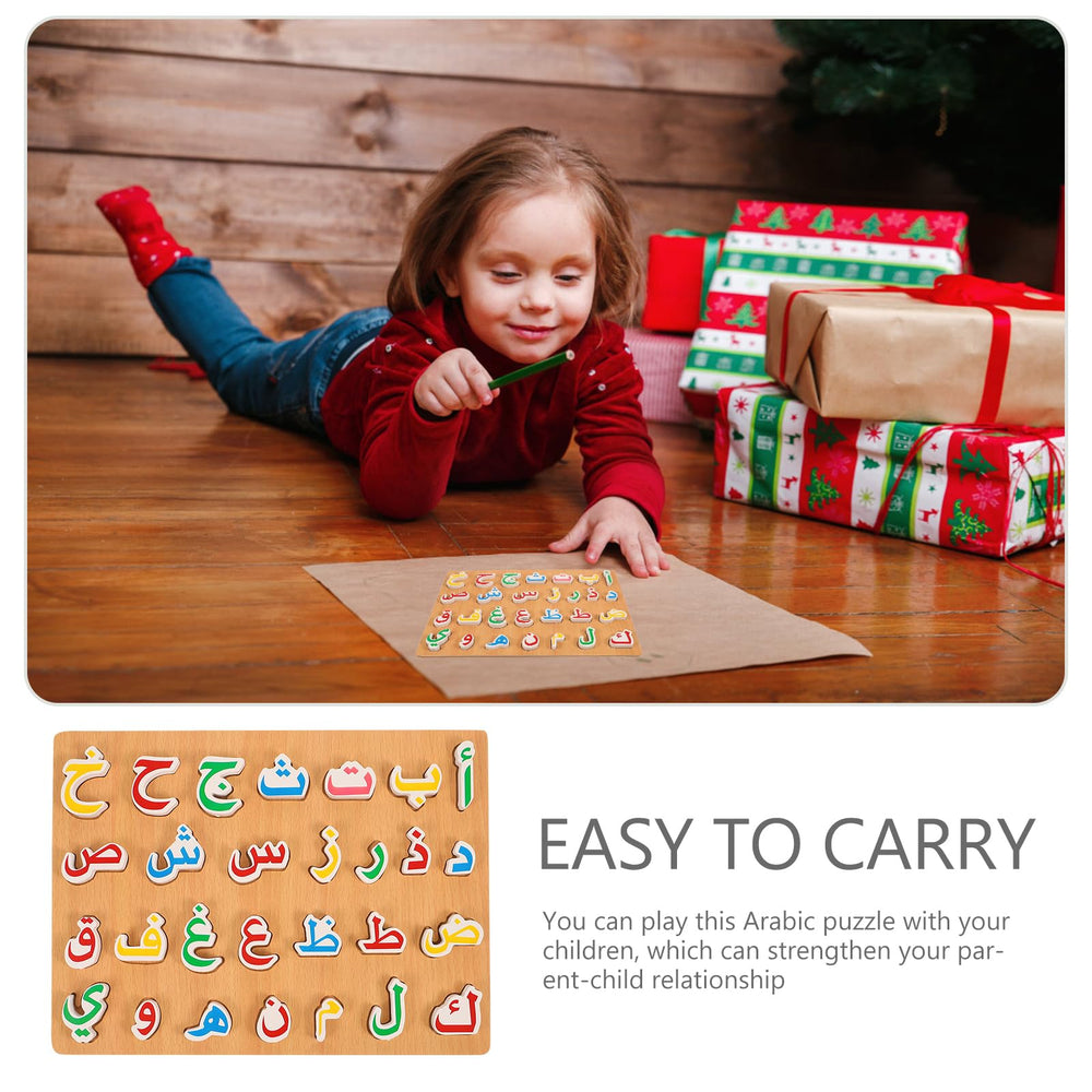 Ipetboom wooden blocks provide easy hand grip for toddlers' fine motor practice.