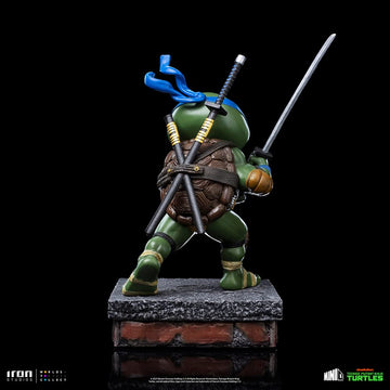 Iron Studios brickwork pedestal base enhances diorama depth
