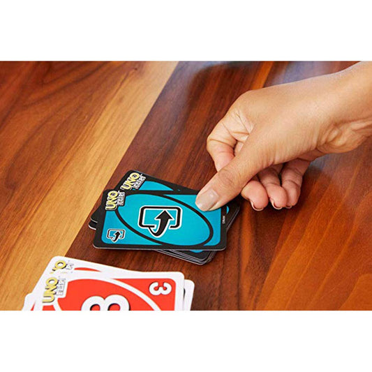 IsEasy Uno flip cards in bold colors for easy identification during play.