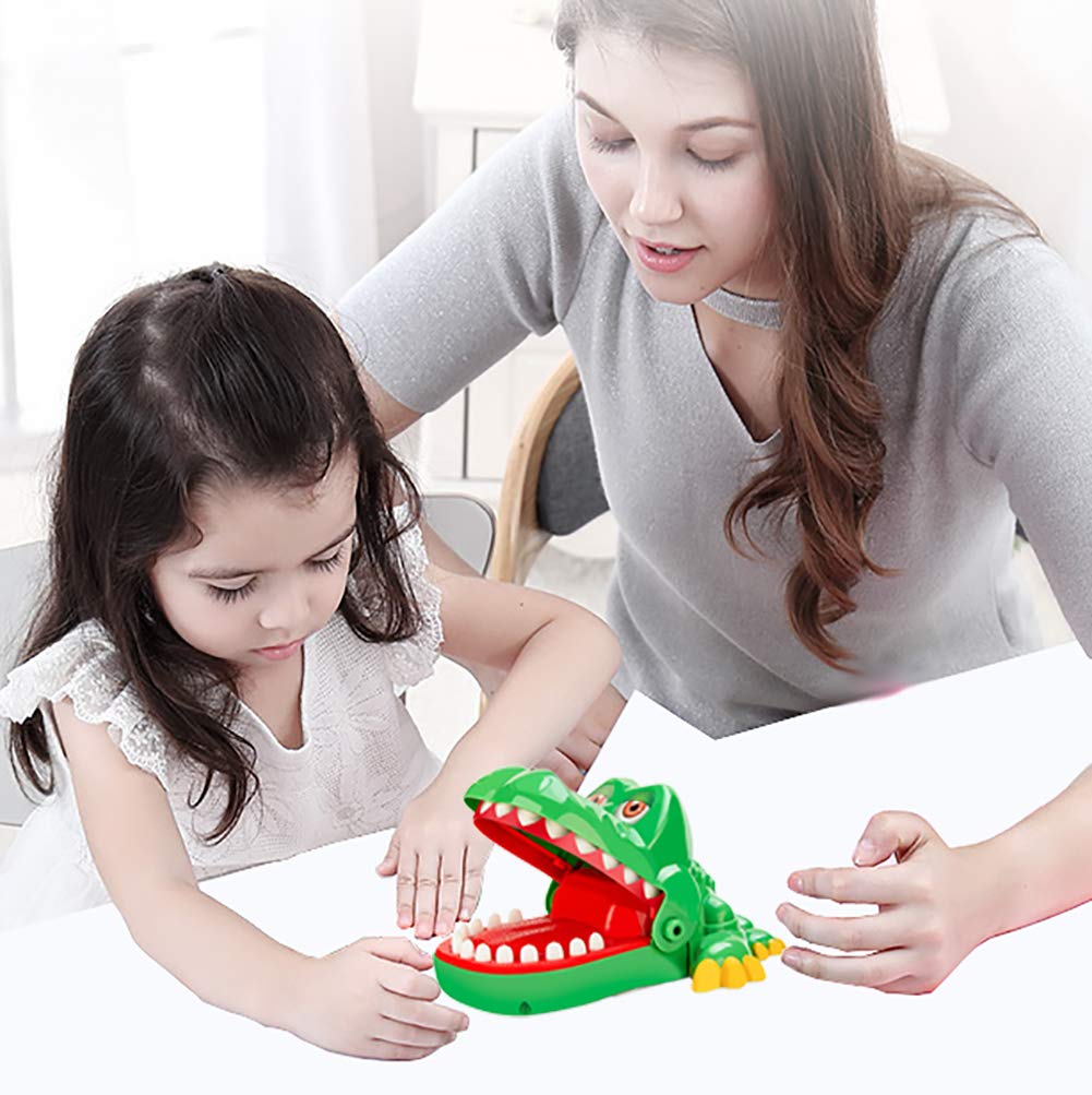 iShyan crocodile teeth game vivid green design with big eyes.