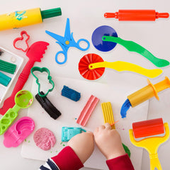 iShyan plastic knife promotes safe, tidy dough play and cleanups