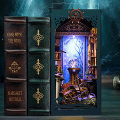 ISSEVE Sea Maze shelf decor adds whimsical charm to any room.
