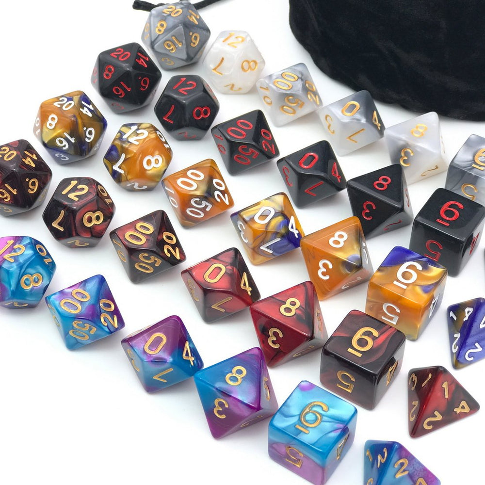 IvyFieldDice White and Black dice set with easy readability on table.