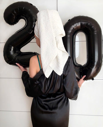 IWERP 20th birthday balloon black 40in elevates decor