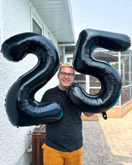 IWERP 40th birthday balloon black foil brings timeless elegance to celebrations.