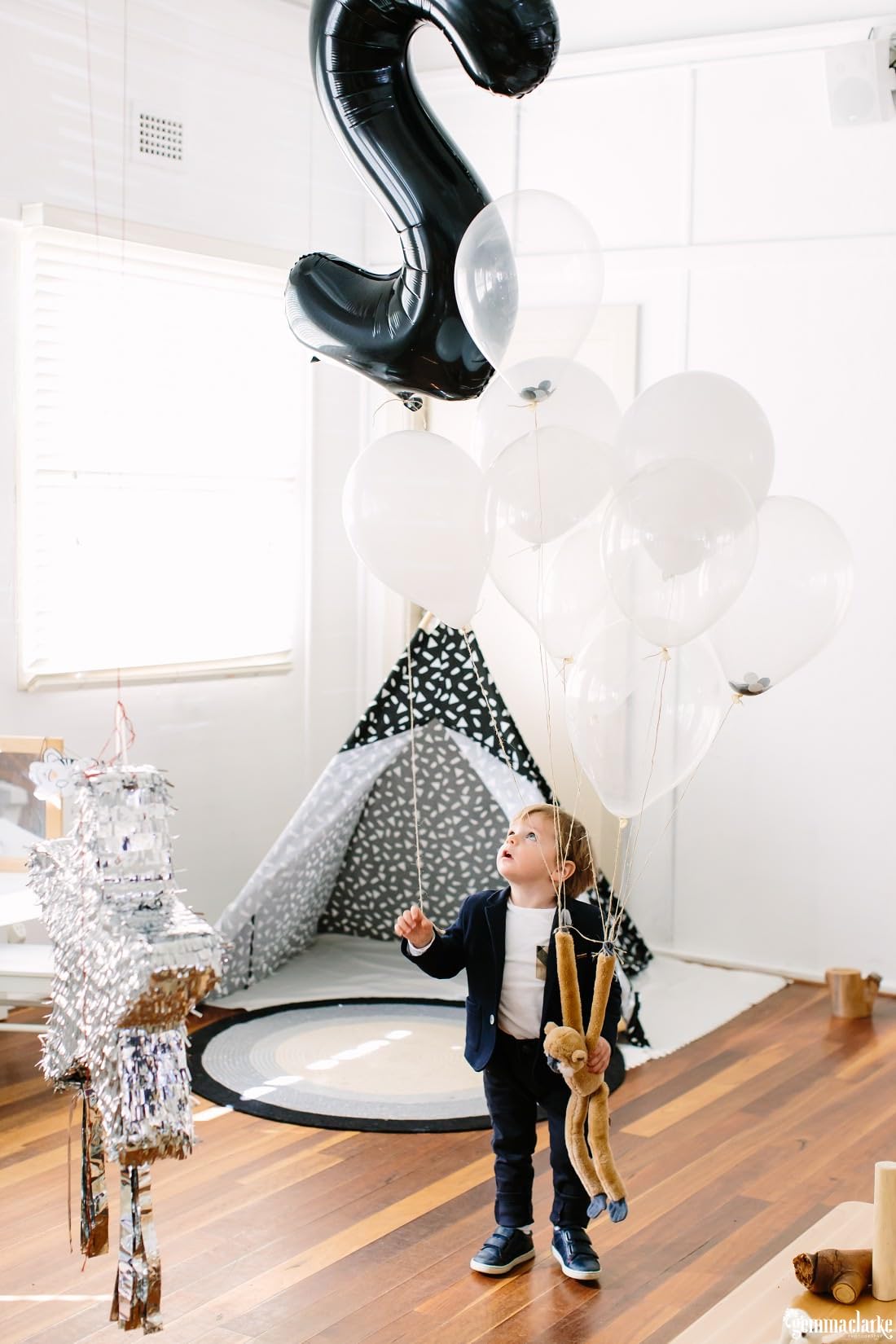IWERP 70th birthday balloon black foil adds elegant milestone decor.