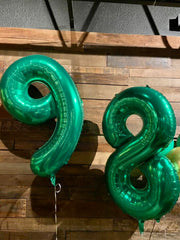 IWERP 8th birthday balloon green 40-inch ideal for photo backdrops.