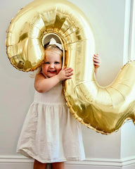 IWERP champagne-gold balloon set elevates any party theme with subtle luxury.