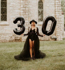IWERP black 10 balloon creates a bold photo area centerpiece.