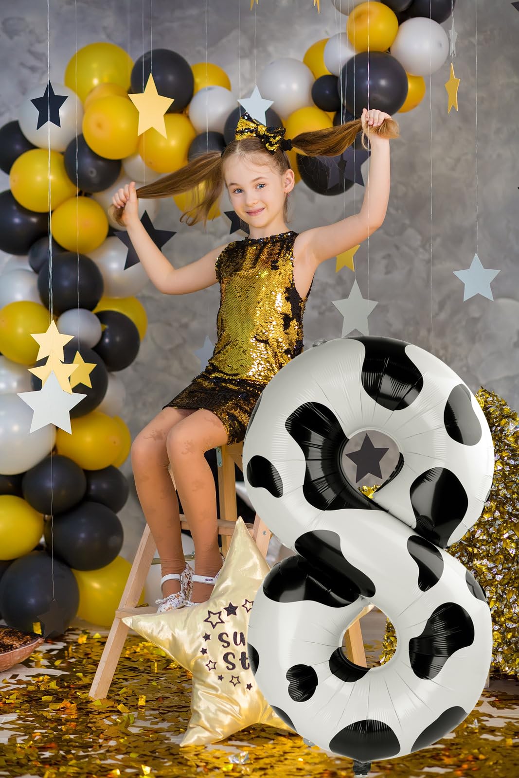 IWERP Cow Print 8-balloon 40-inch adds dramatic flair for photo-worthy farm parties.