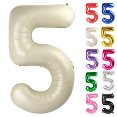 IWERP Cream 5 Balloon 40-Inch creates a bold photo backdrop.