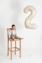 IWERP Cream Number 2 Balloon 40-Inch supports lasting birthday memories.