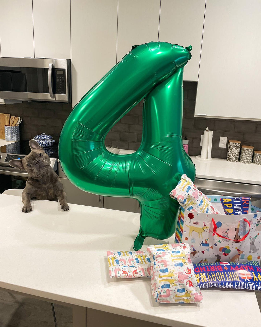 IWERP green-number-40-balloon backdrop for celebrations with flair.