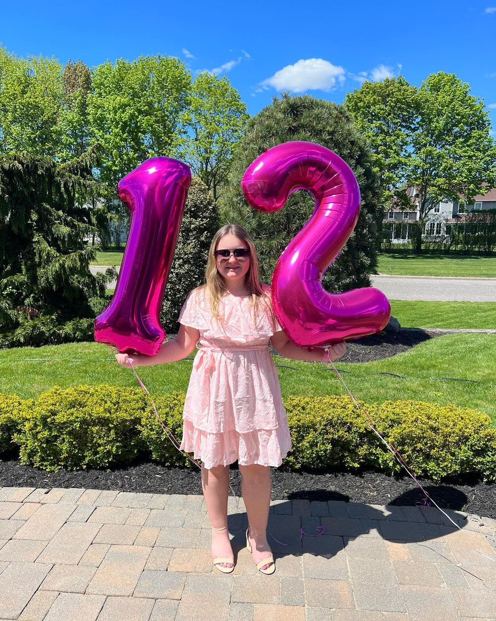 IWERP hot pink 10th birthday balloon suits both boys and girls.