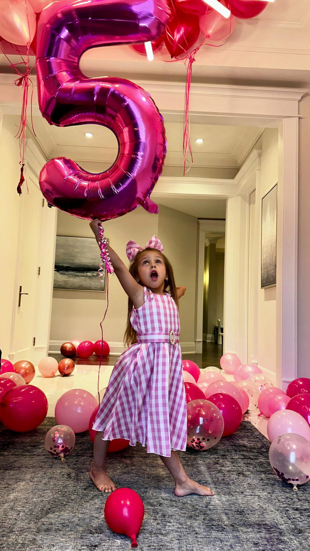 IWERP hot pink 5 balloon marks entrance decor beautifully.