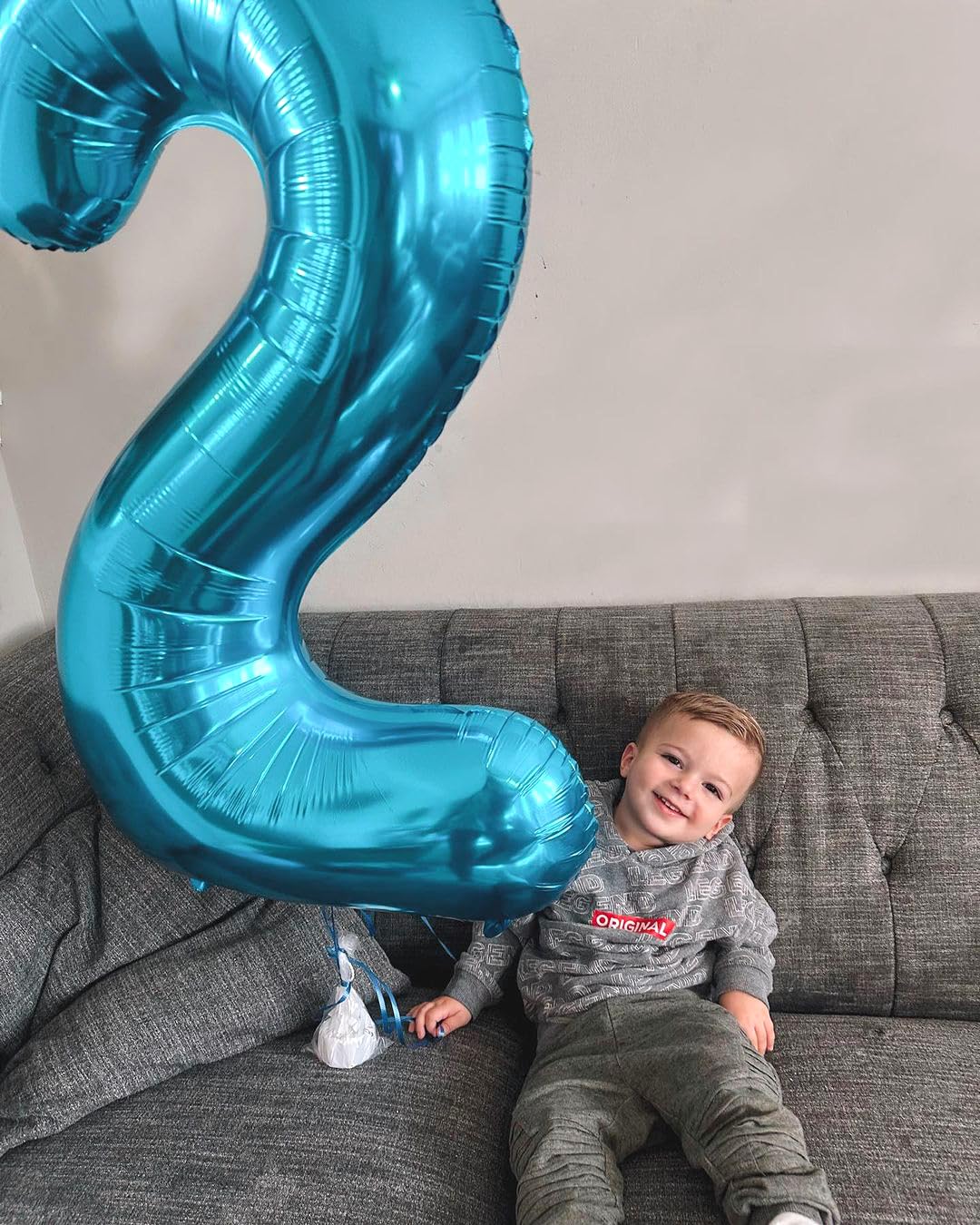 IWERP light blue 2-balloon 40-inch floating-effect with helium adds whimsy