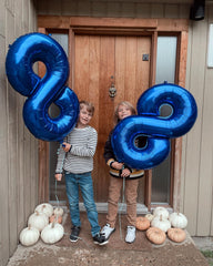 IWERP metallic blue 18th birthday balloon elevating decor