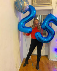 IWERP navy blue birthday decor foil balloon enhances party ambiance.
