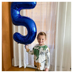 IWERP navy blue number 5 balloon, metallic finish, creates a sophisticated party focal point.