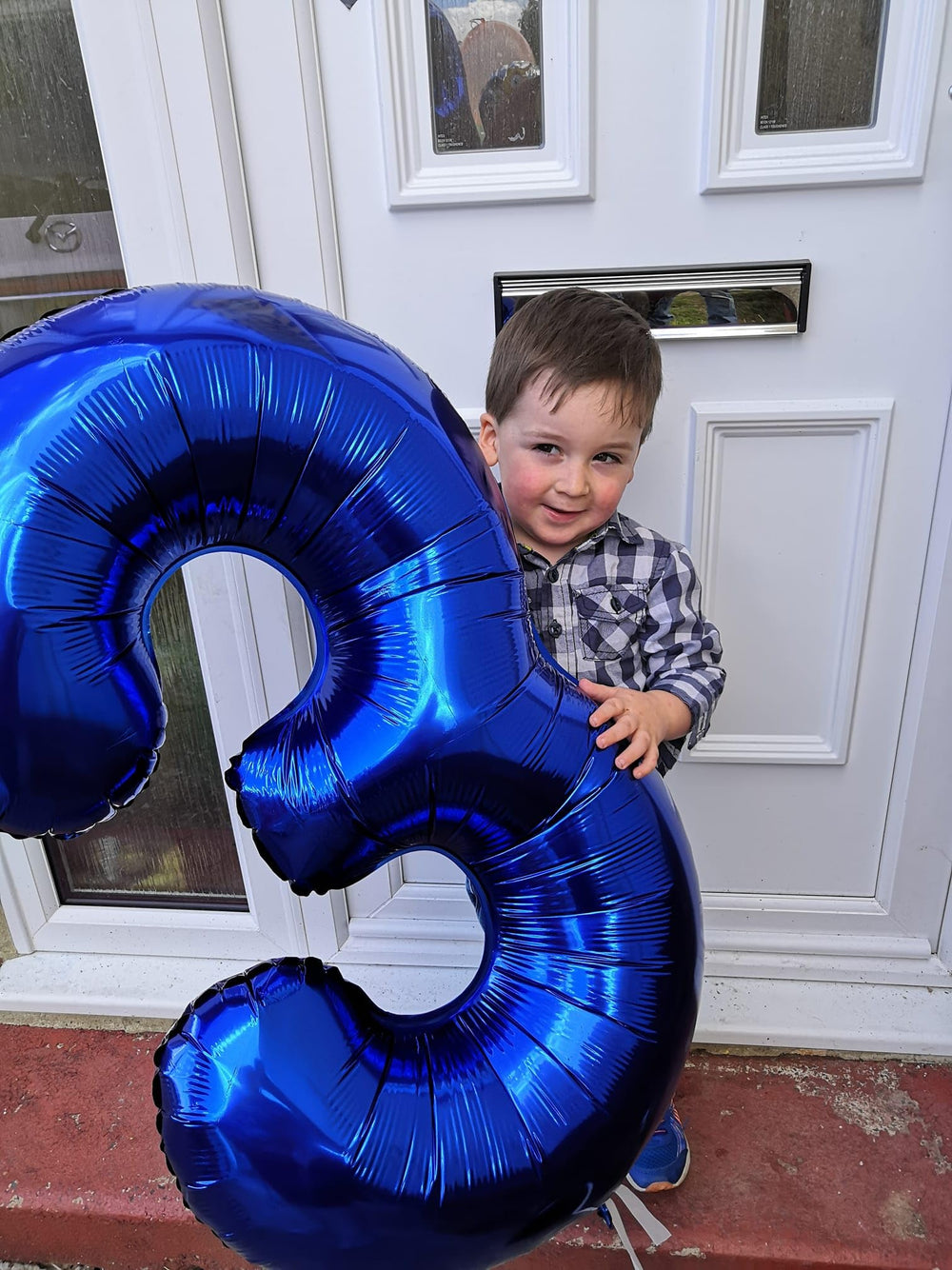 IWERP Night Blue 3-balloon 40-inch in-pack ensures easy replacement and stylish setup.