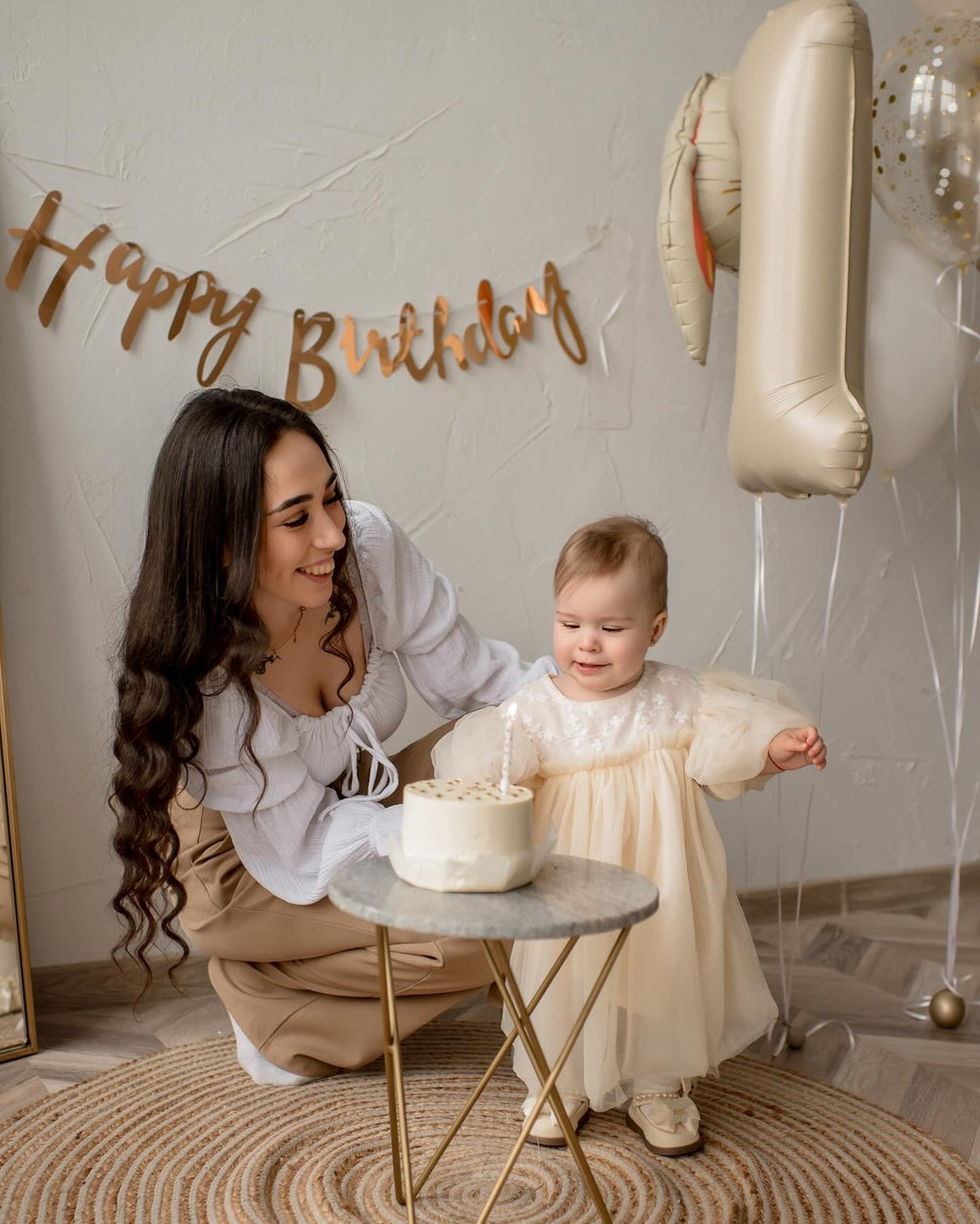 IWERP Number 1 cream balloon supports versatile party styling across ages.