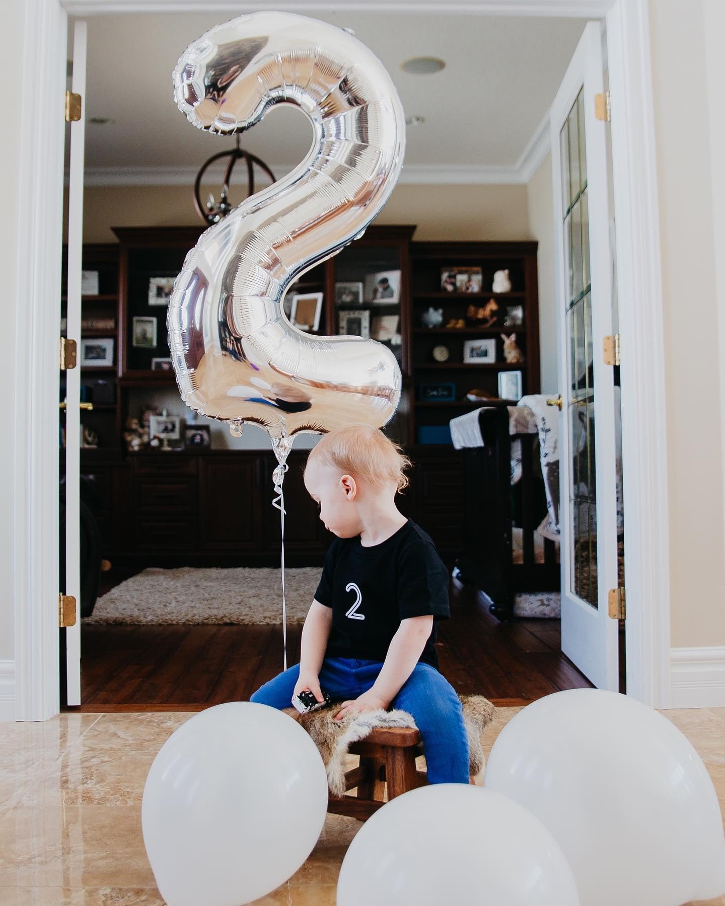 IWERP silver 2 balloon creates a chic party focal point