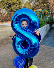 IWERP photo prop 16-balloon blue adds dramatic flair to memories