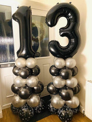 IWERP photo-prop balloon black 14 invites guests to gather and smile.