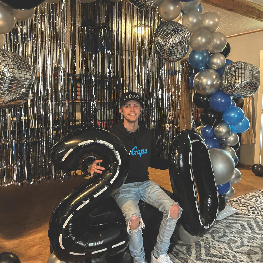 IWERP Race Car 9-balloon hanging ideas for versatile party setup