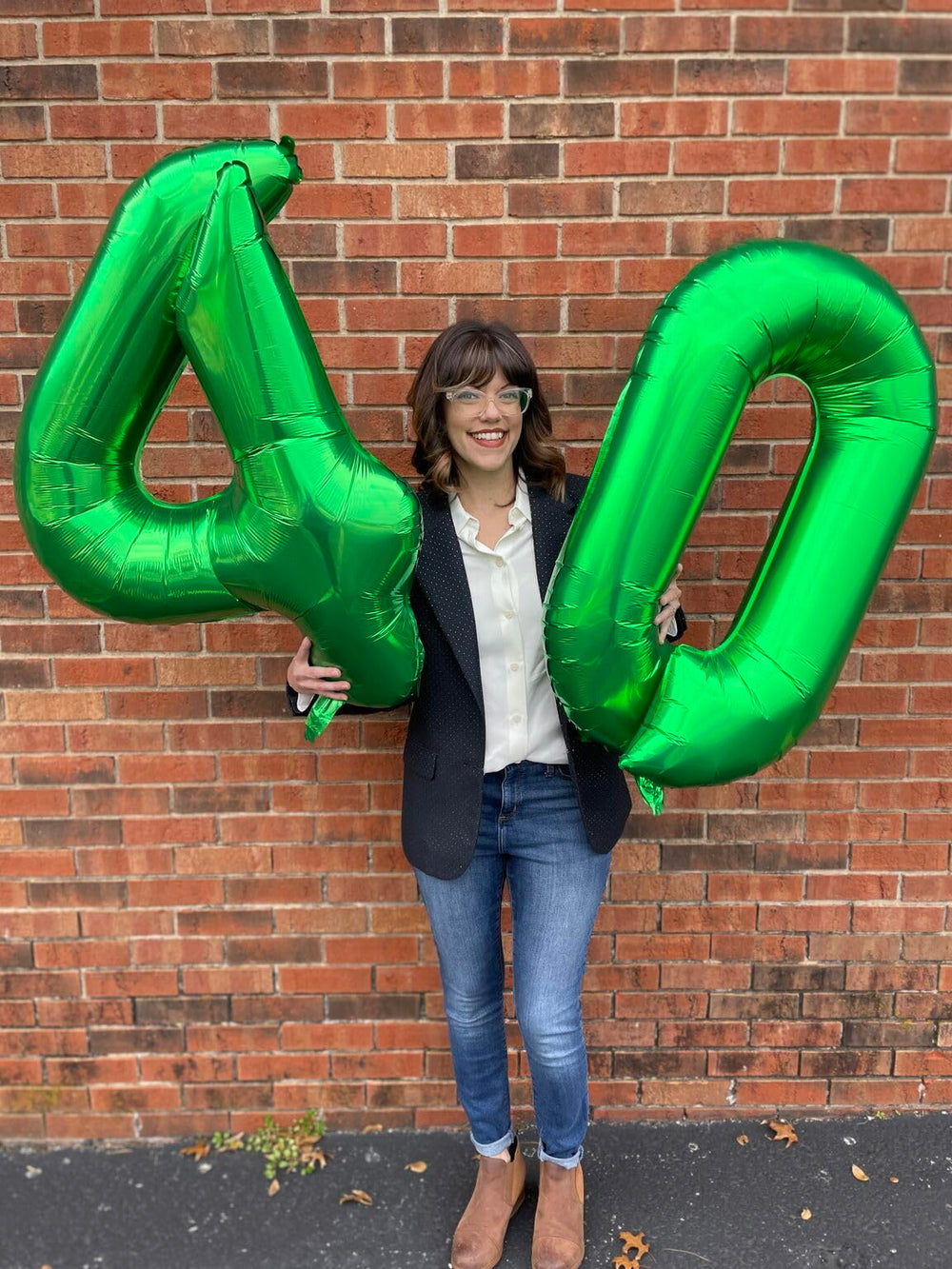 IWERP Reusable foil balloon in green adds eco-friendly flair.