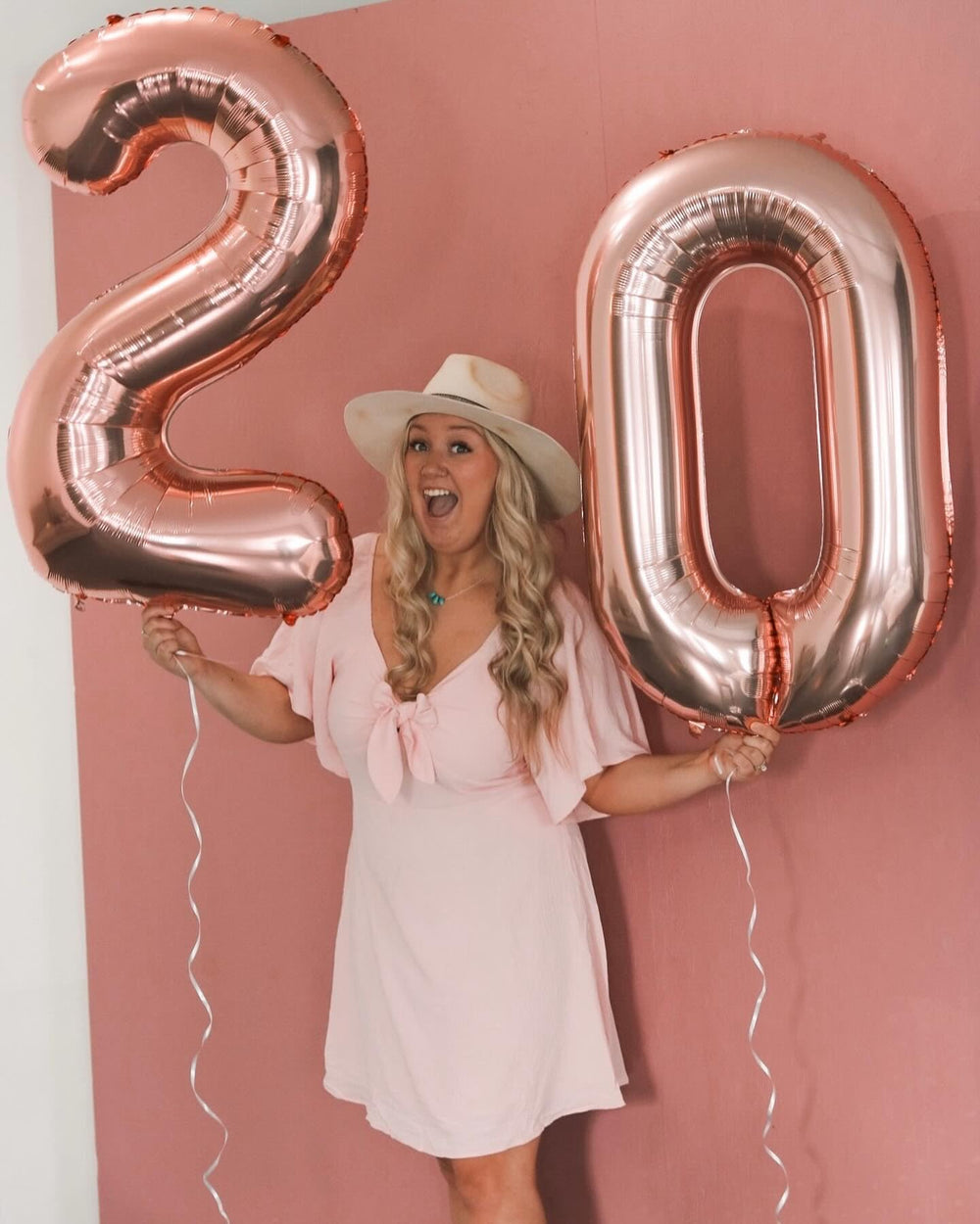 IWERP Rose Gold 10 balloon inflates with helium for a floating effect.