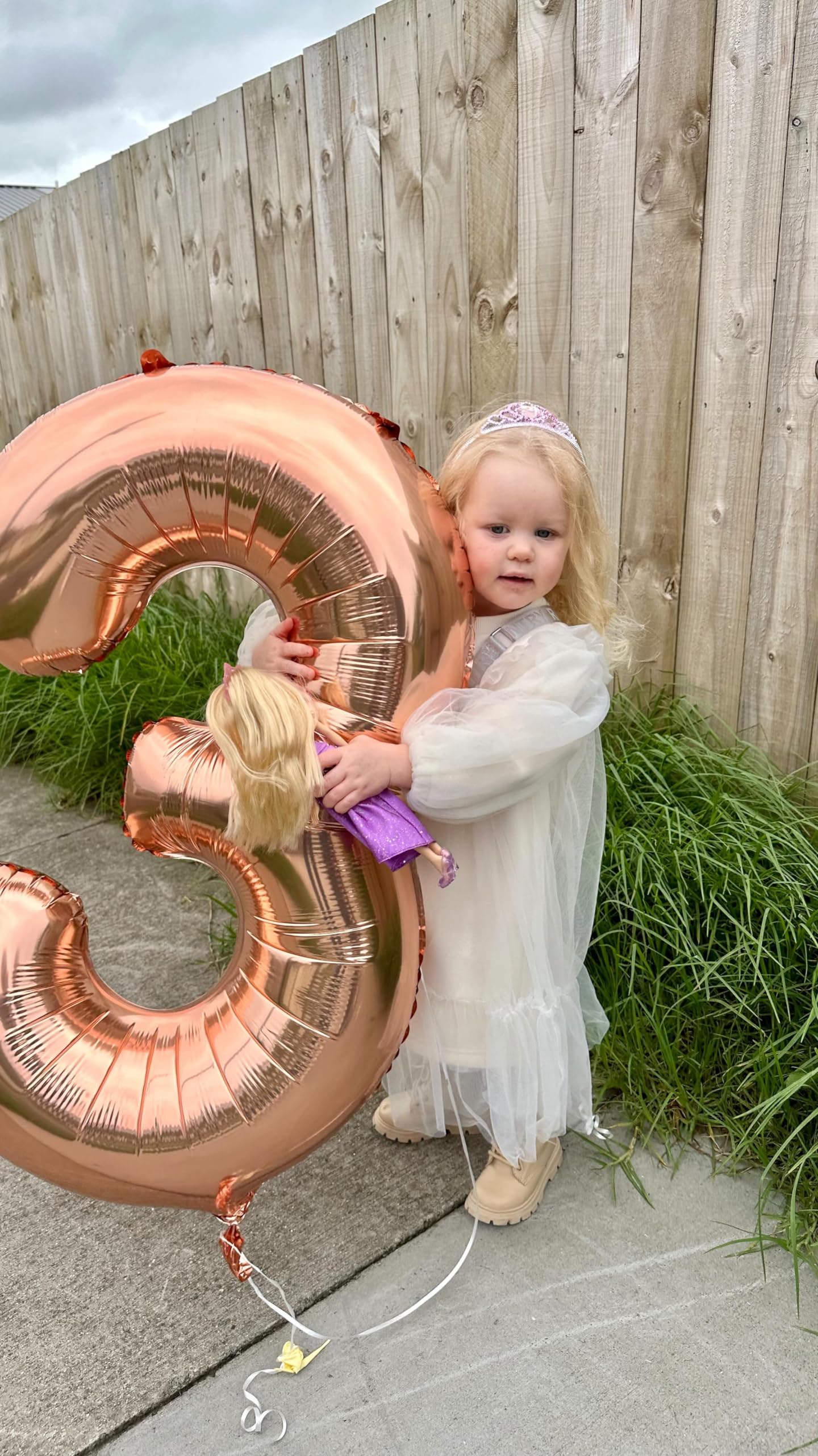 IWERP Rose Gold 3 Balloon Entrance Decor welcomes guests with sparkle.