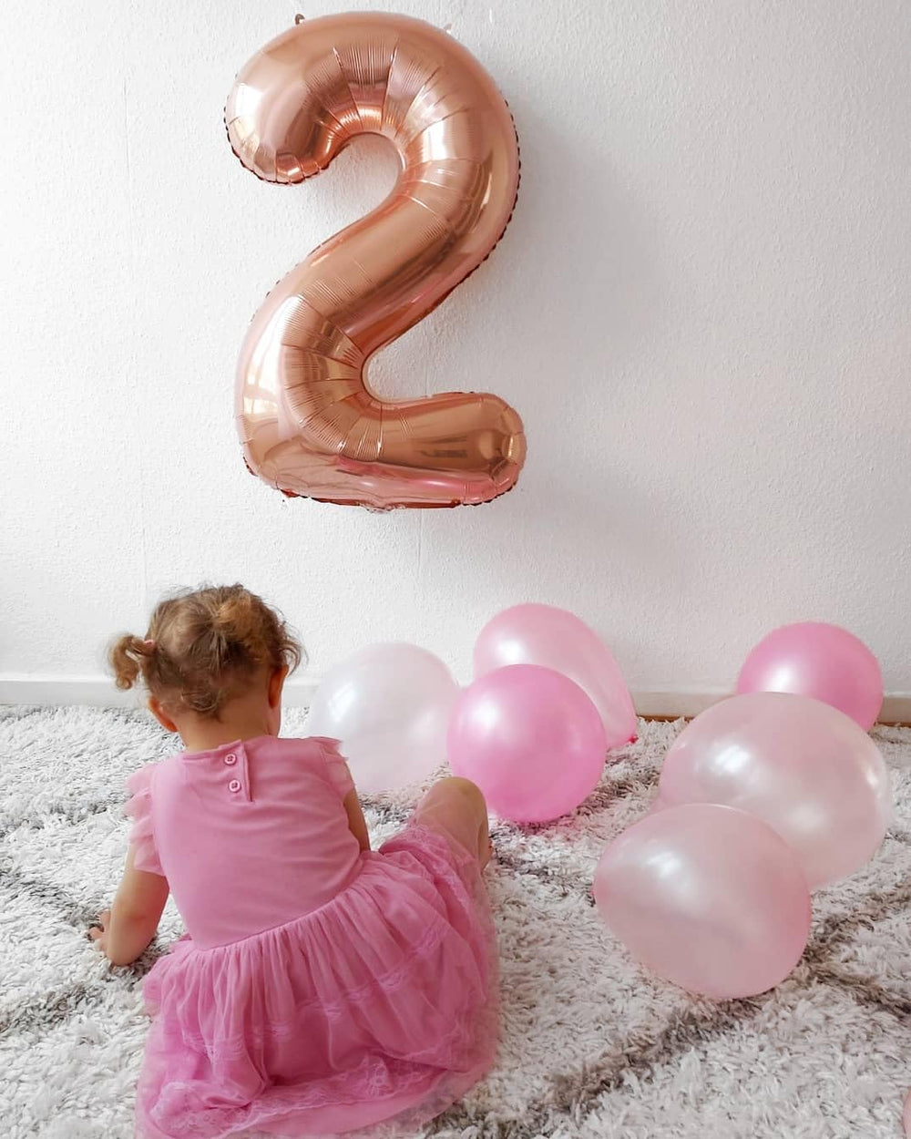 IWERP Rose Gold 4 Balloon complements rose gold party themes.