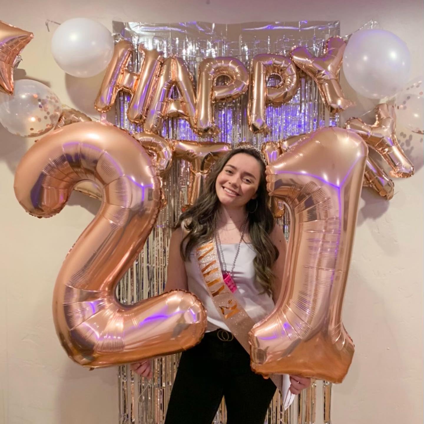 IWERP Rose Gold Number 21 balloon floating display adds wow factor.