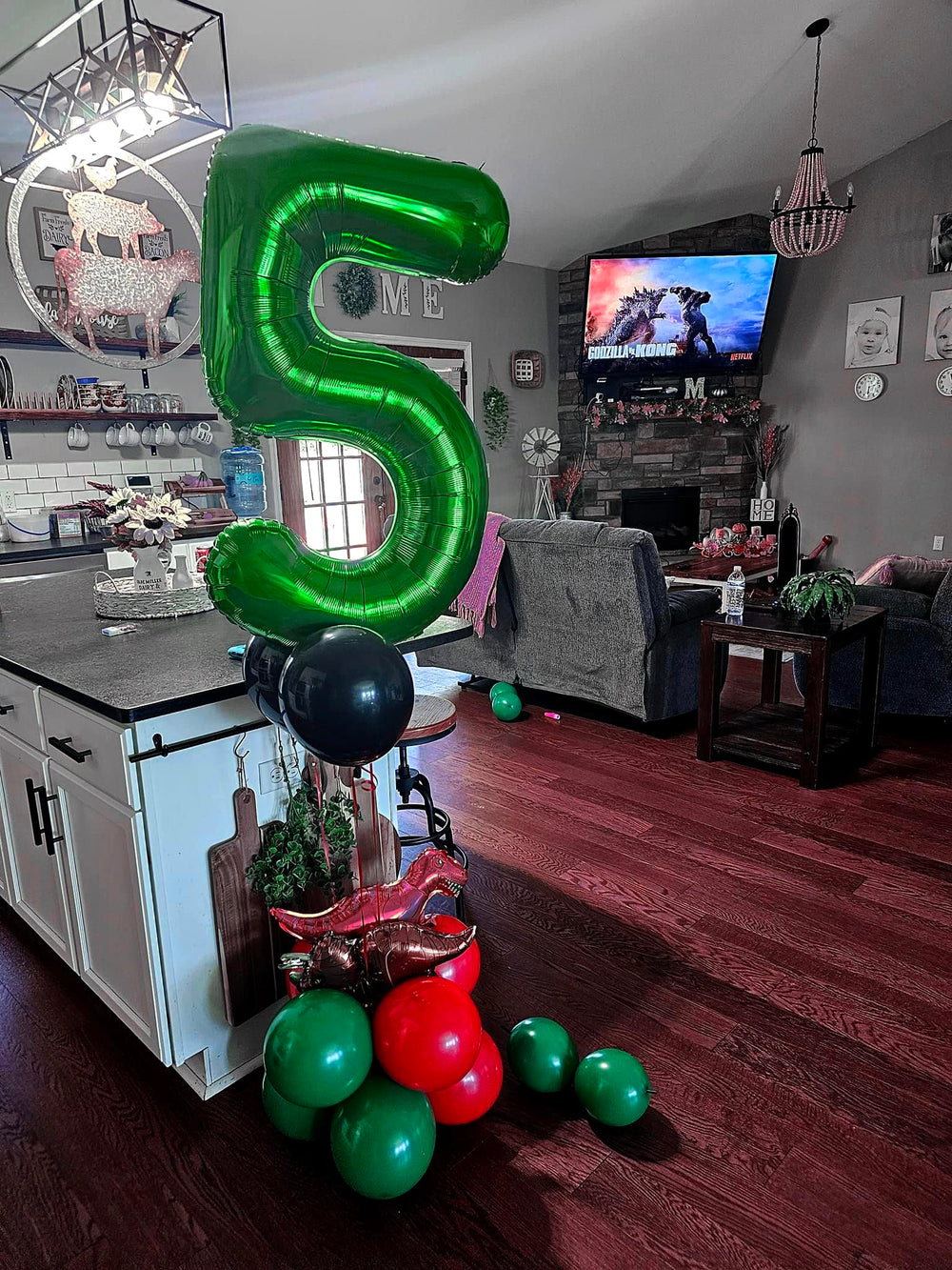 IWERP Self-sealing foil balloon 18—easy setup for quick decorating.