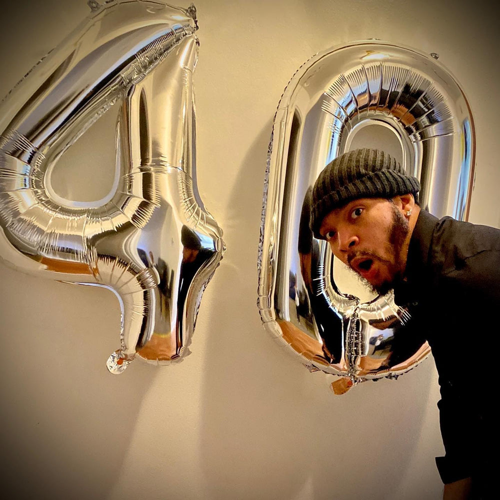 IWERP silver 40th birthday decor set enhances entrances and stages with shimmer