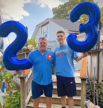IWERP snap-ready blue 30 balloon as a versatile photo prop
