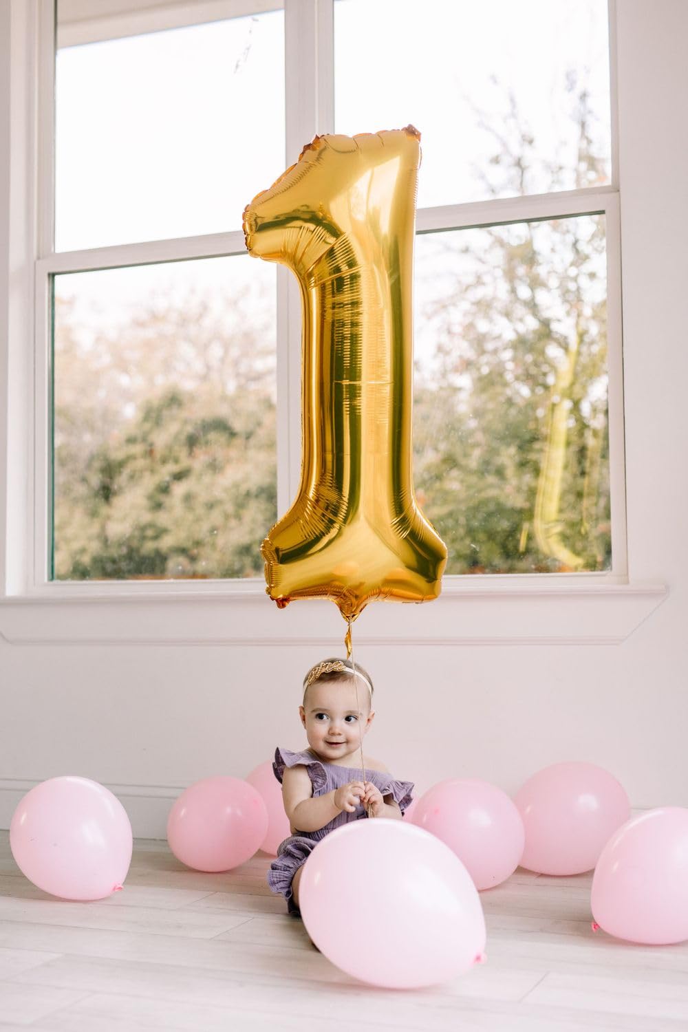 IWERP elegant gold birthday balloon improves stage or entrance decor.