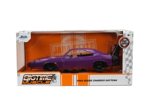 Jada Charger Daytona opening hood reveals engine detail for immersive display.