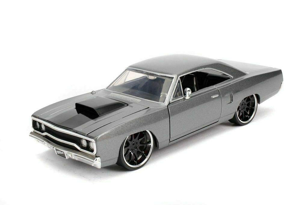 Jada Dom’s 1970 Plymouth Roadrunner front view with licensed detailing for collectors.