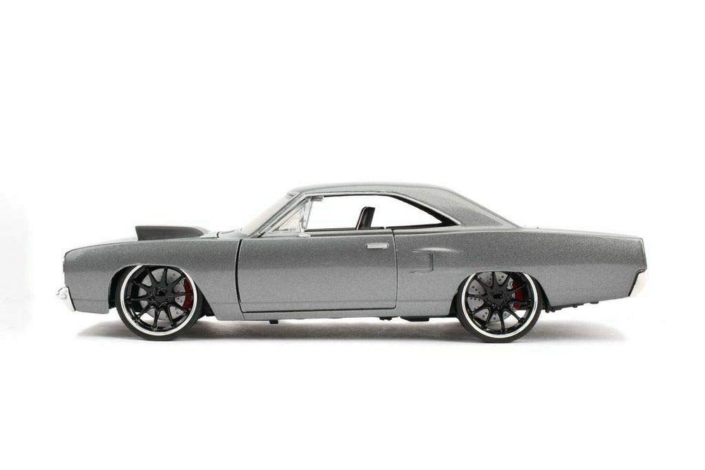 Jada 1970 Plymouth Roadrunner rear view with trunk detail for authenticity.
