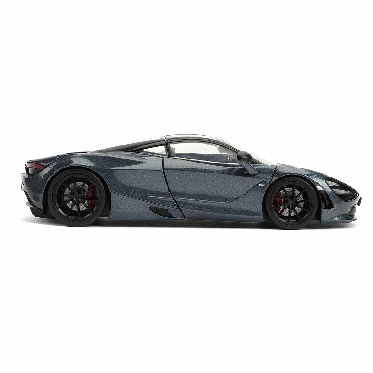 Jada Shaw McLaren 720S cast metal construction ensures durable, long-lasting display.